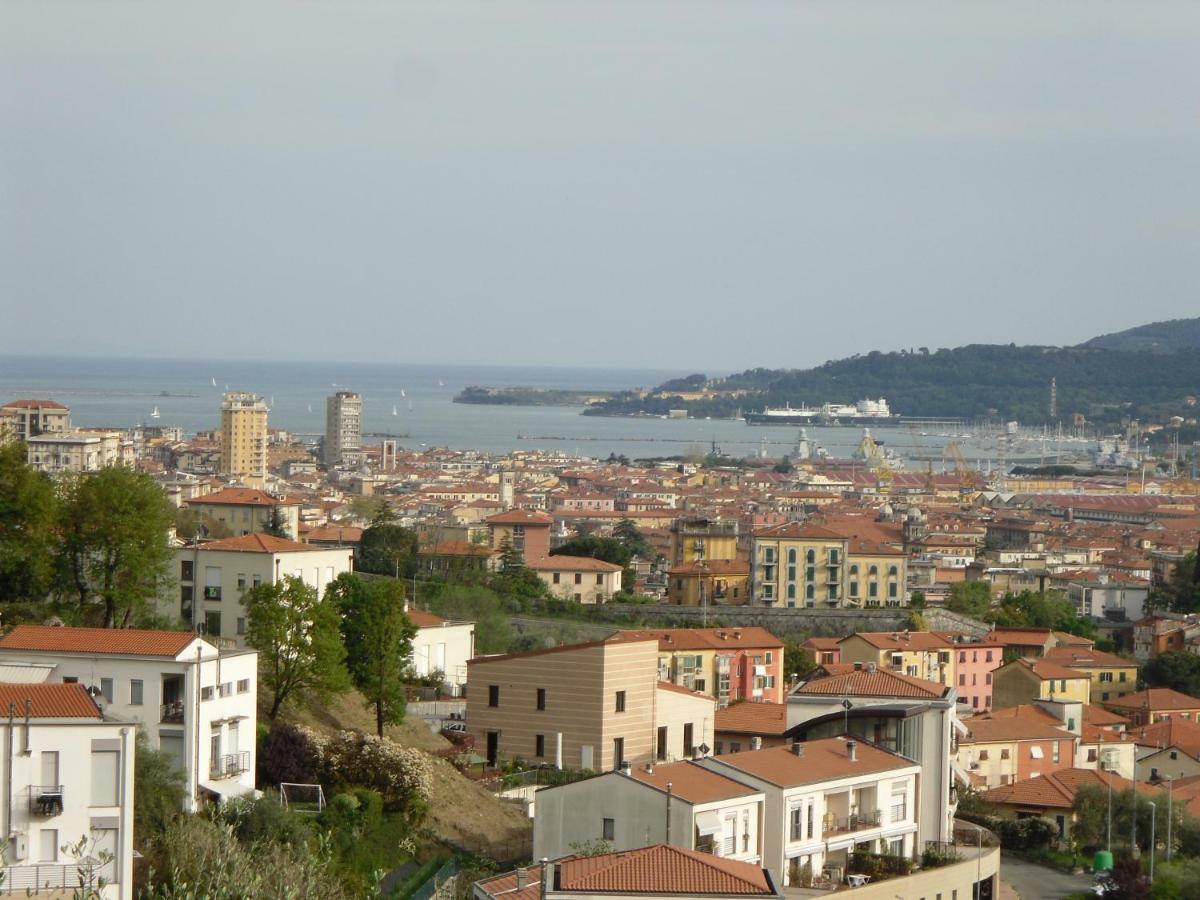 Apartment In The Green La Spezia Extérieur photo