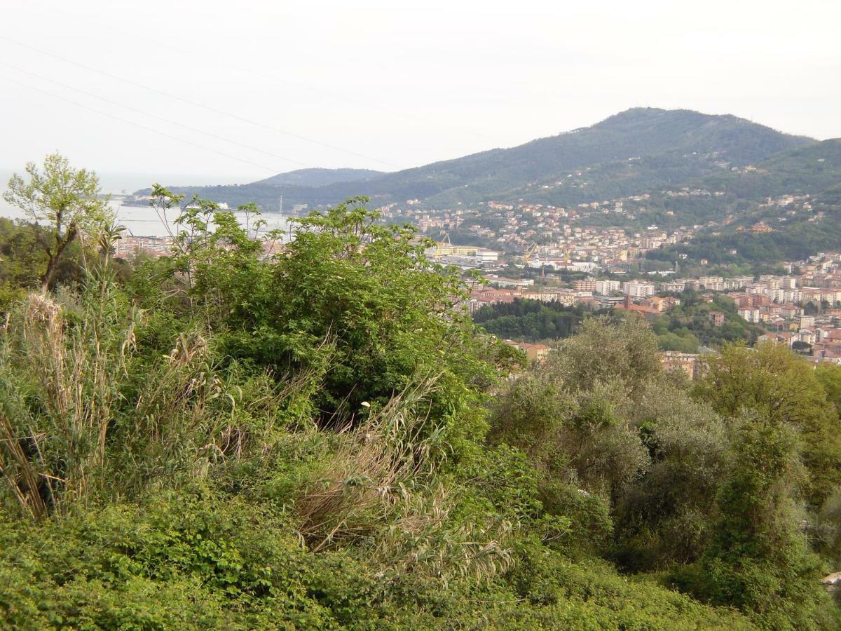 Apartment In The Green La Spezia Extérieur photo
